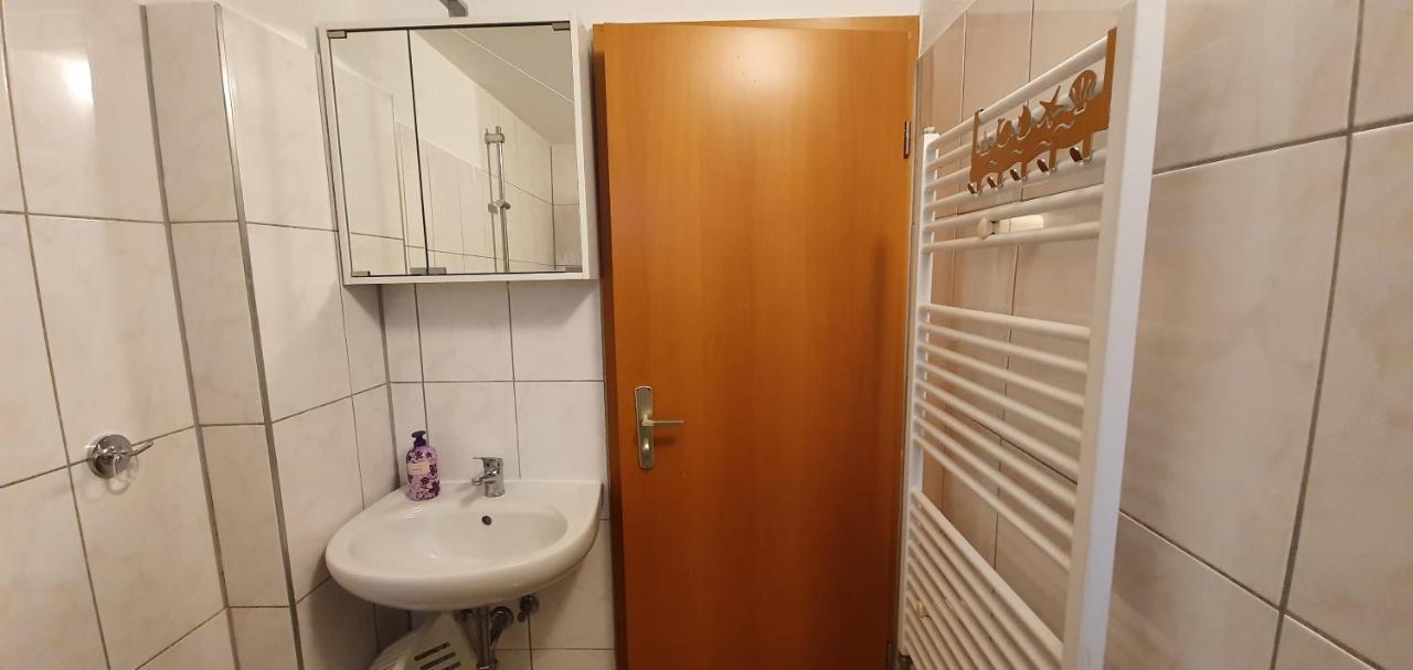 Outletcity Ferienwohnung - Apartment 4 Метцинген Екстер'єр фото